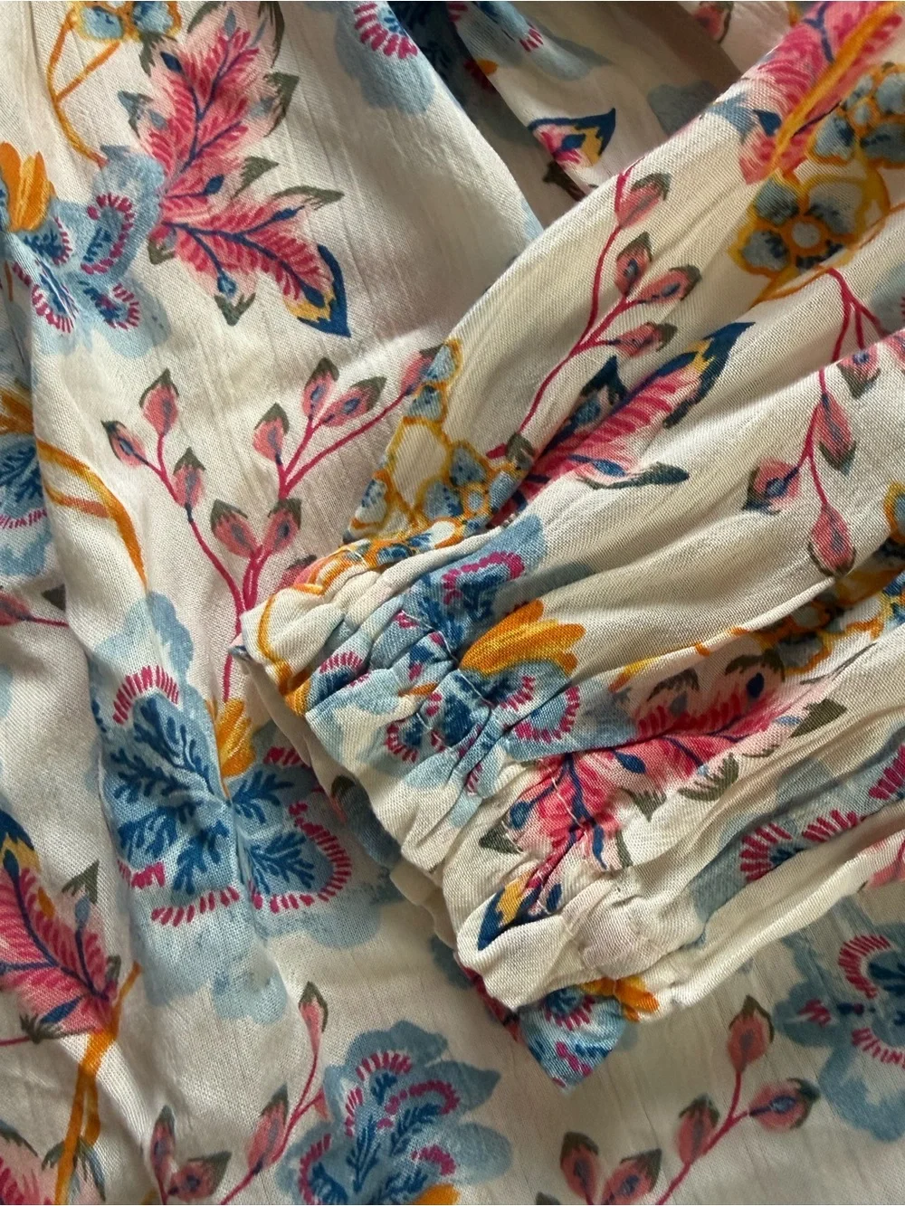 NWOT Old Navy Crinkle Smocked Poet Swing Top